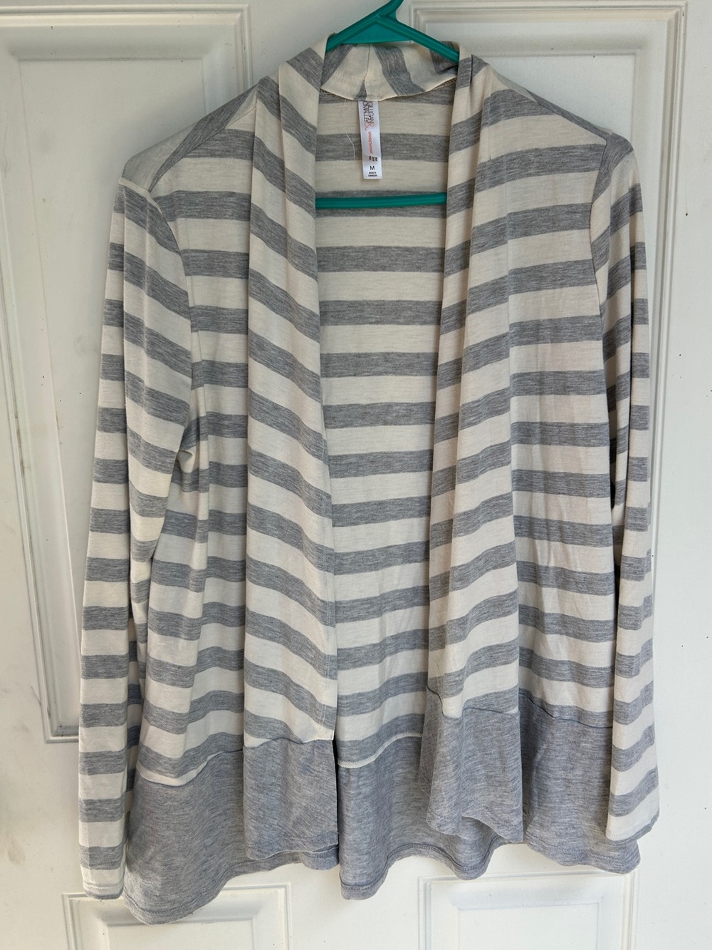 Gilligan & O'Malley Gray and Cream Striped Open Cardigan